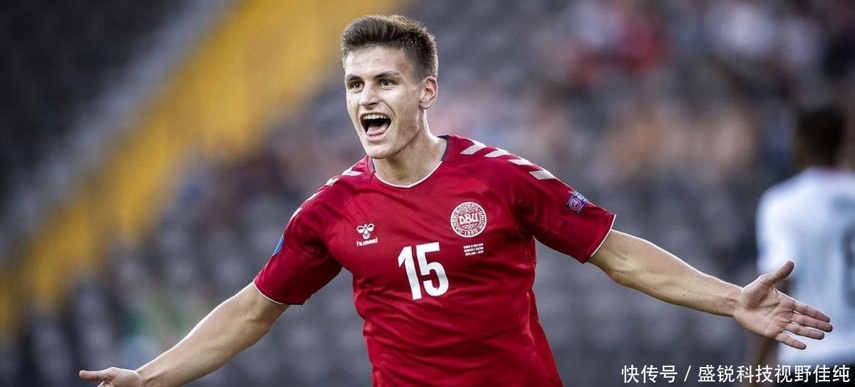 携手共进 中足联召开商务合作发布会.